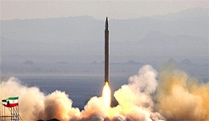 ايران تزيح الستار عن صاروخ كروز 